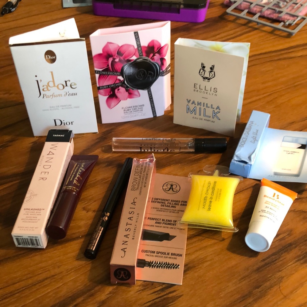Sample bundle - fragrance, BeautyStat, ABH